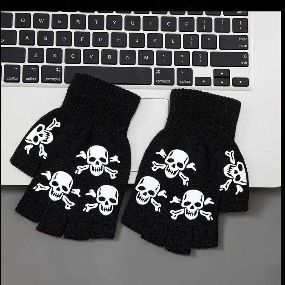 Fingerless Skull Crossbone Gloves 3 pack